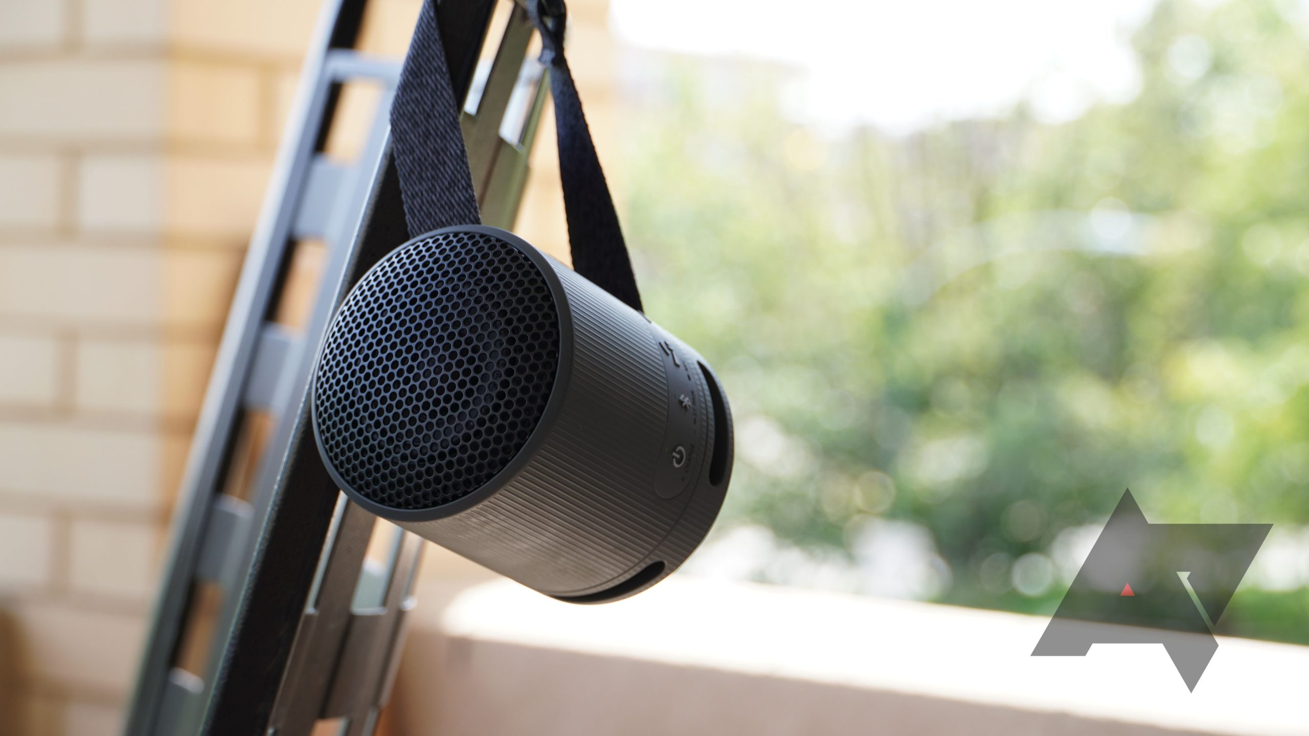 Sony SRS-XB100 evaluation: A Bluetooth speaker made to tag along