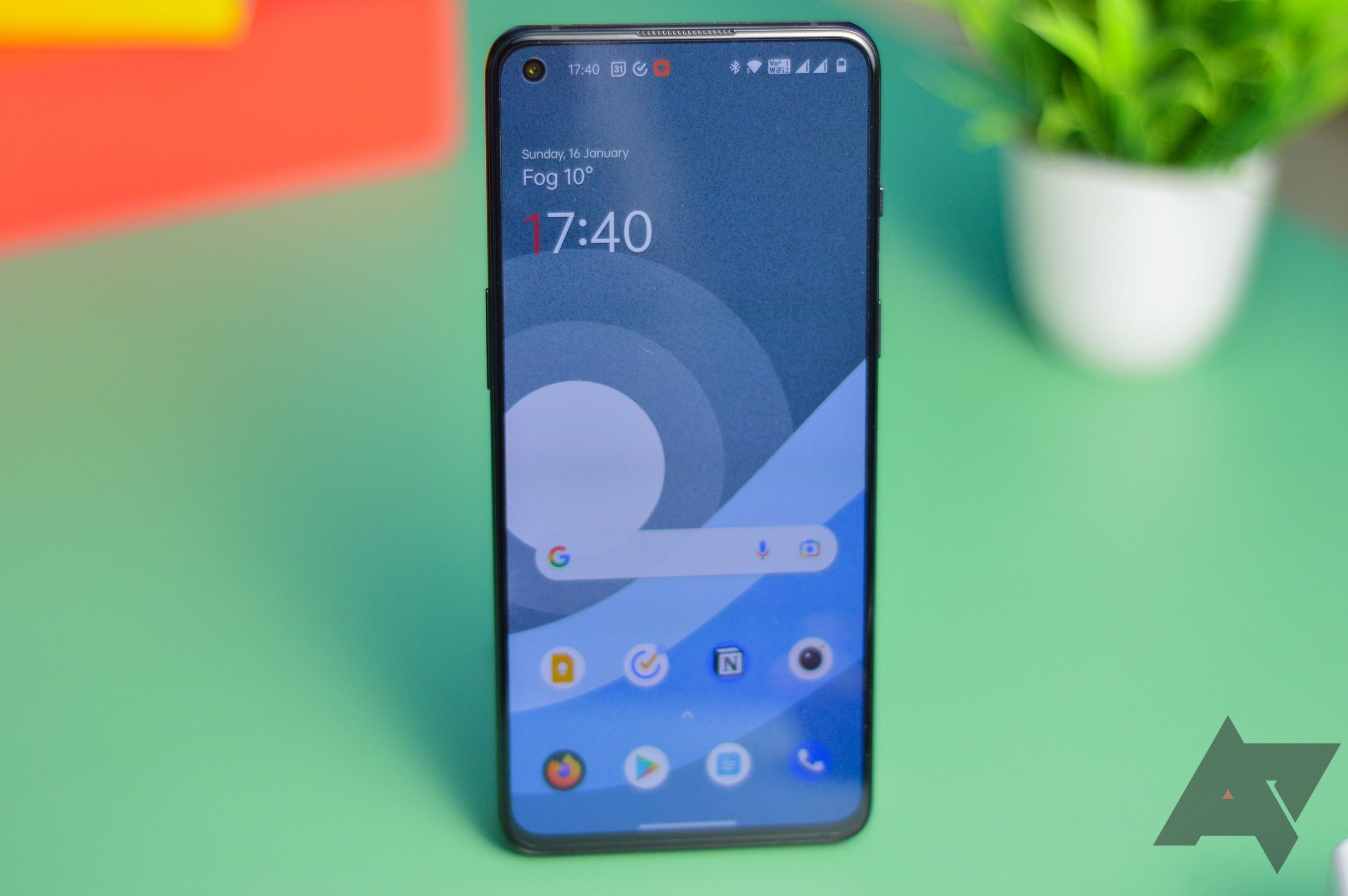OnePlus will repair its inexperienced line show dilemma at free of charge without shatter, but there’s a obtain