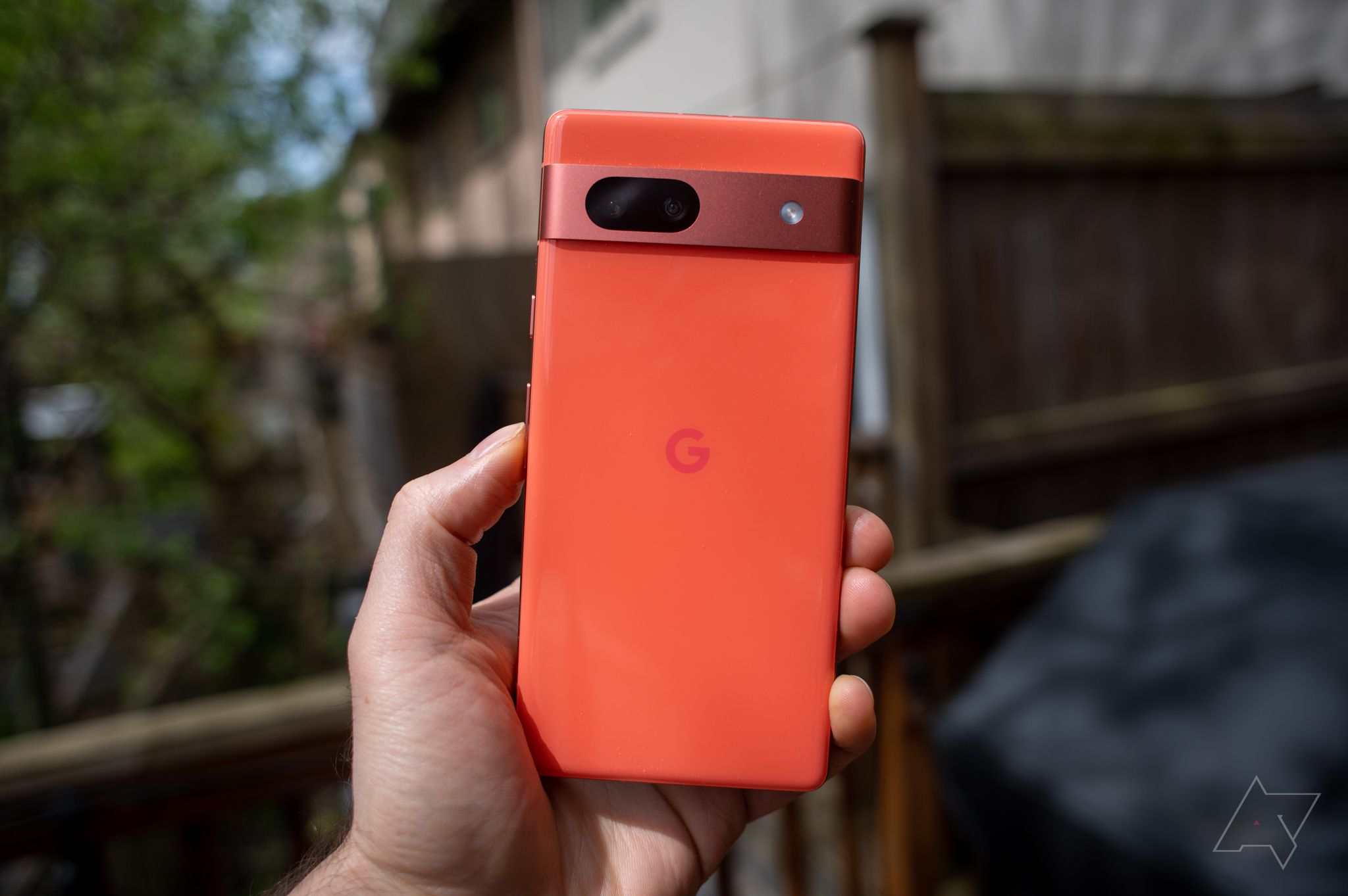 Restore your Google Pixel 7a at dwelling with aspects from iFixit