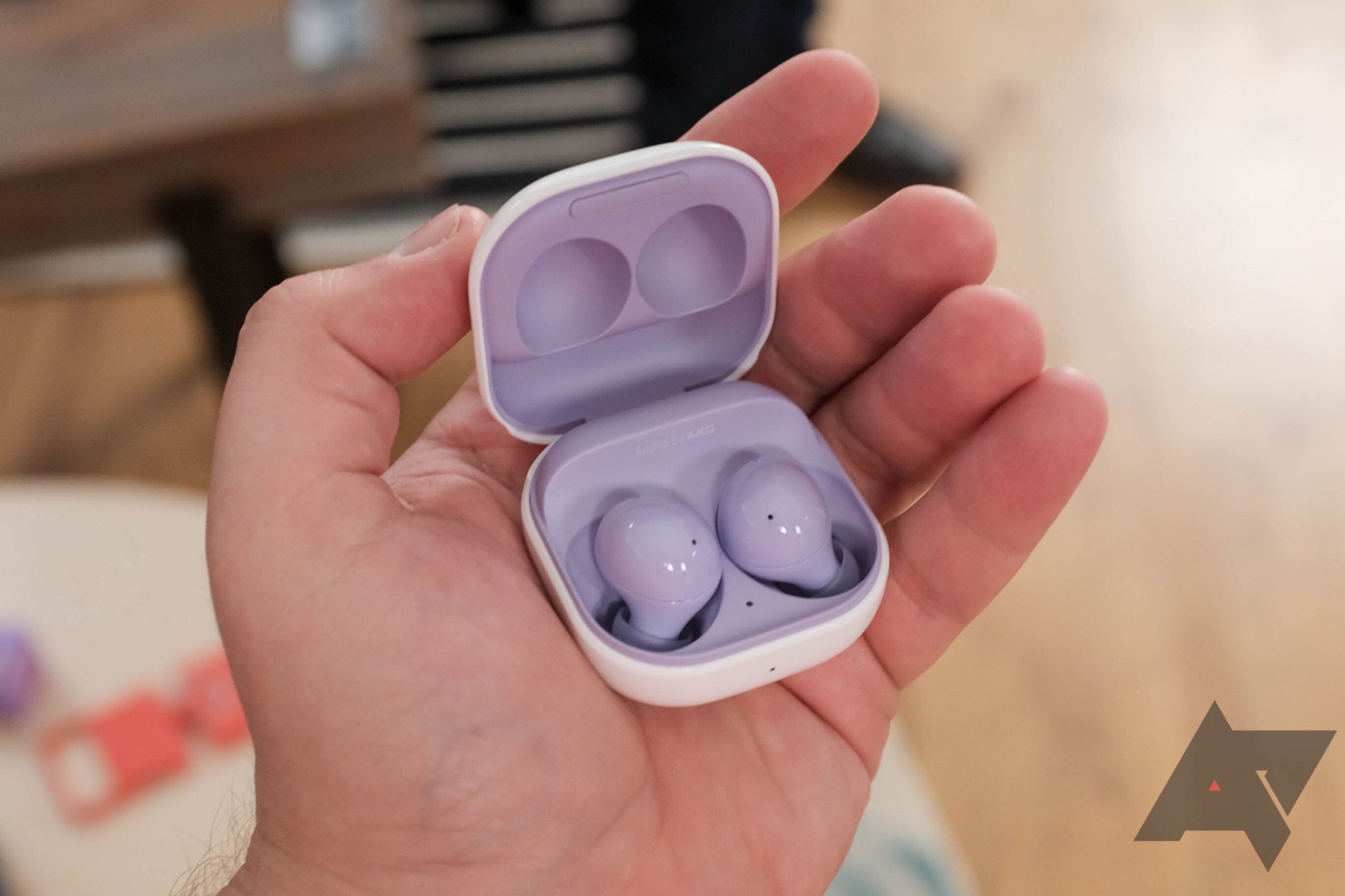 Easiest Samsung Galaxy Z Flip 5 earbuds in 2023