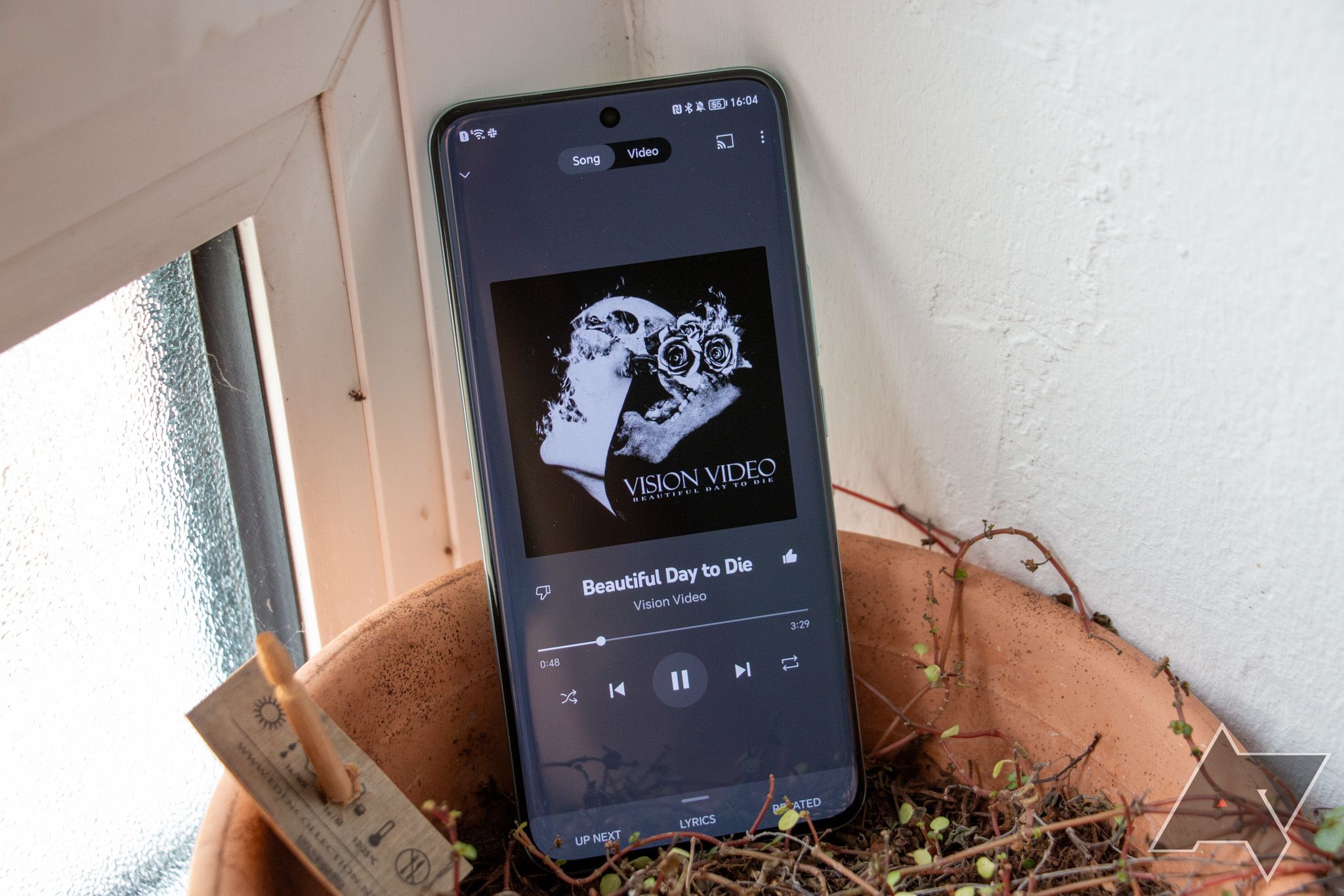 YouTube Song finally rolls out dwell lyrics, but they assemble now not work in all locations
