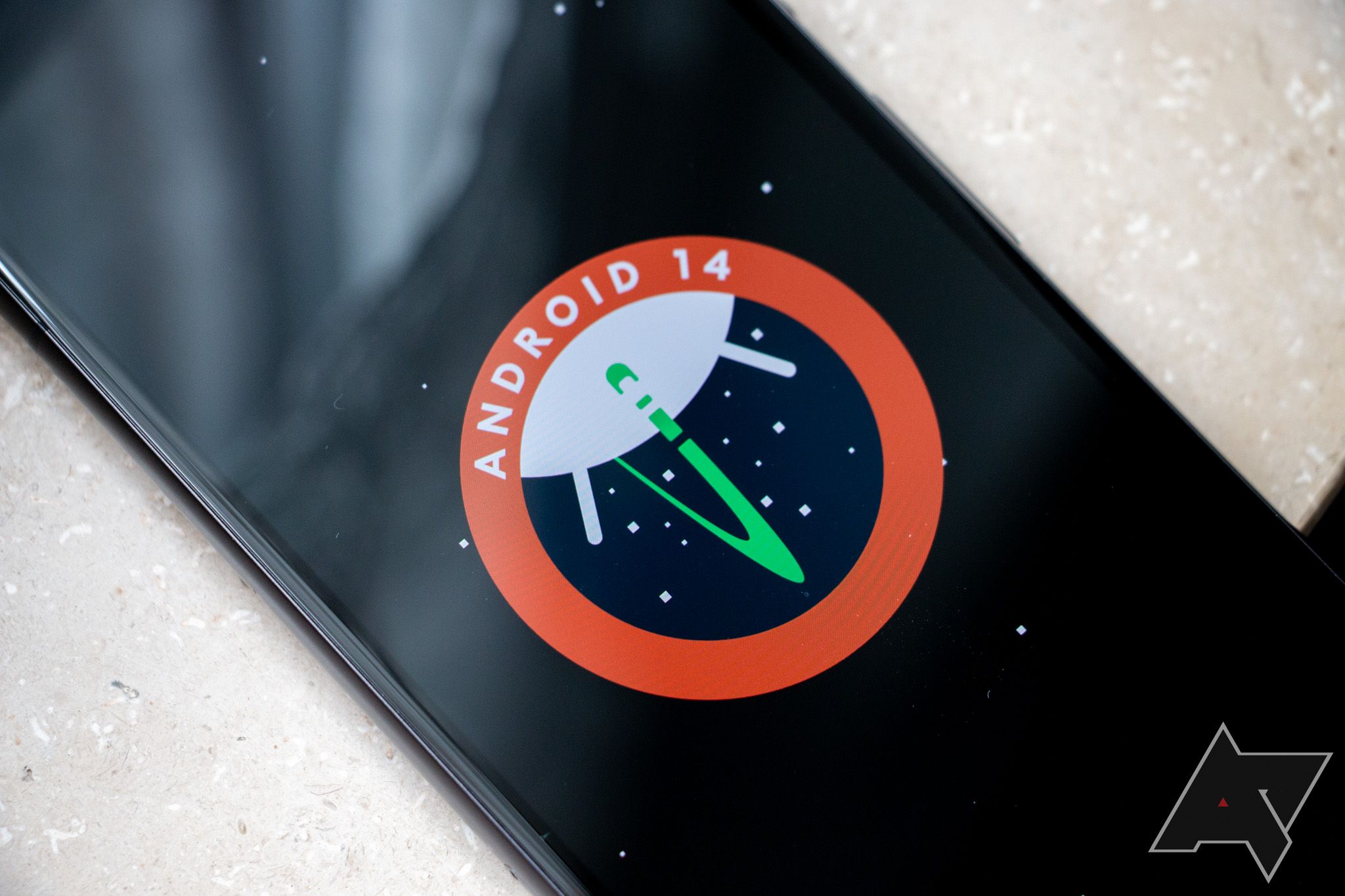 Android 14 Beta 5.2 arrives out of nowhere with Pixel Fold and Pill fixes