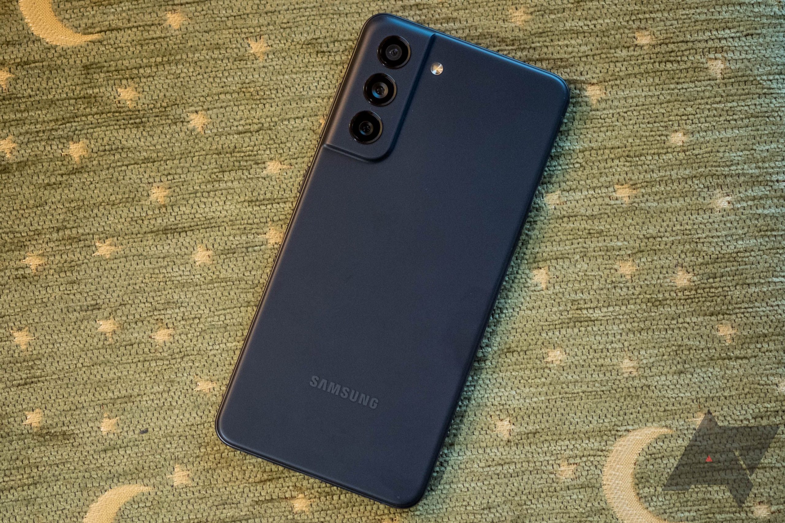 Newly surfaced Samsung Galaxy S23 FE photos disappear nothing to the imagination