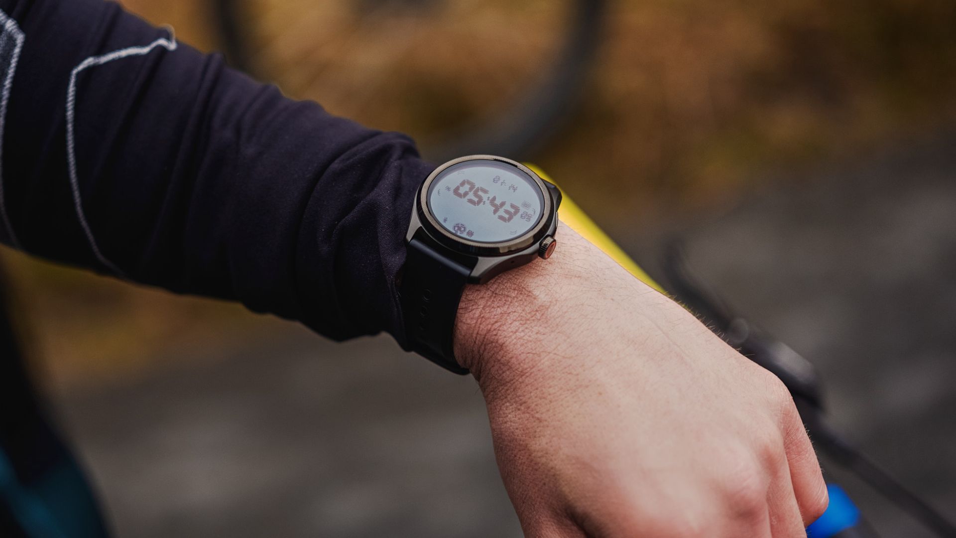 Cope alongside side your wrist to the TicWatch Professional 5 for its lowest mark to this level