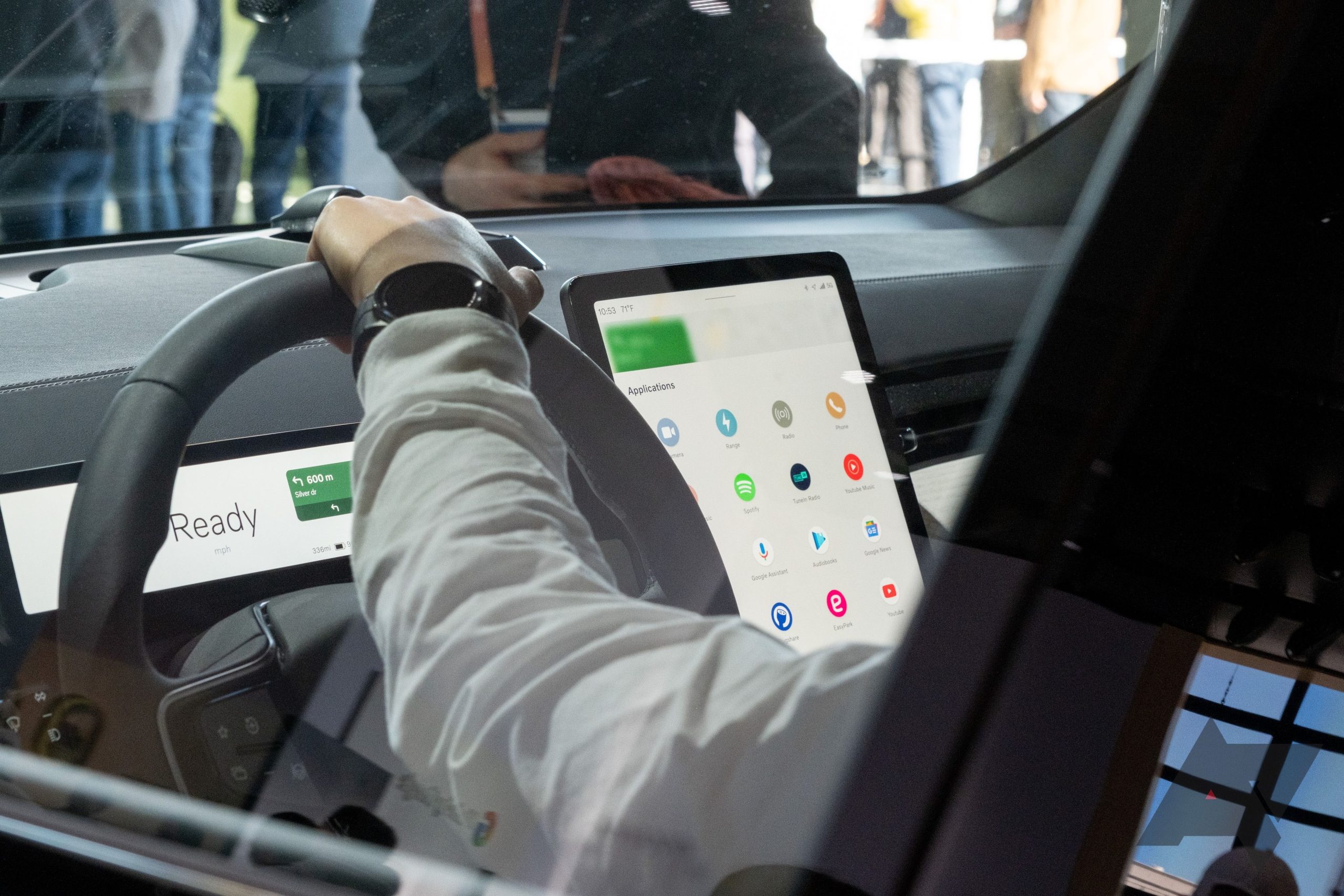 Google desires to turn your vehicle into an Android tablet with wheels