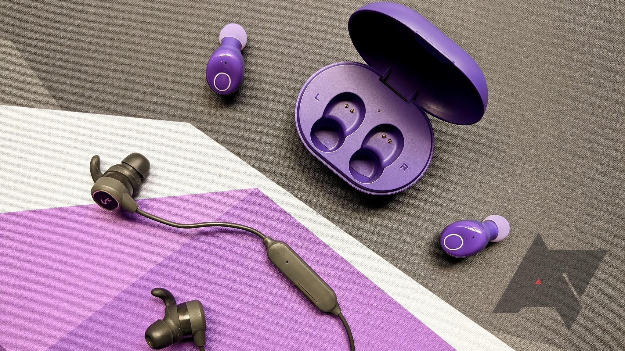 Only earbuds with microphone for $25 or much less in 2023