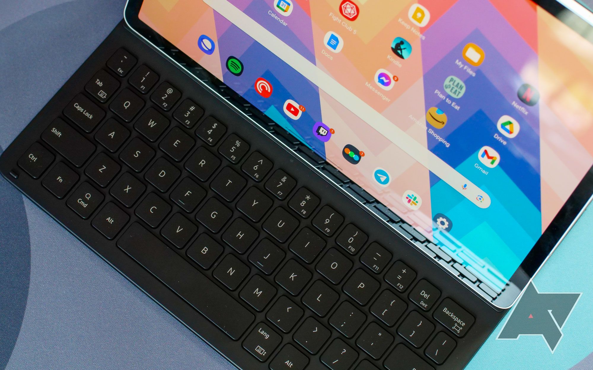 Amazon’s most unusual Galaxy Tab S9 bundle gives a discount on the pill plus a free keyboard case