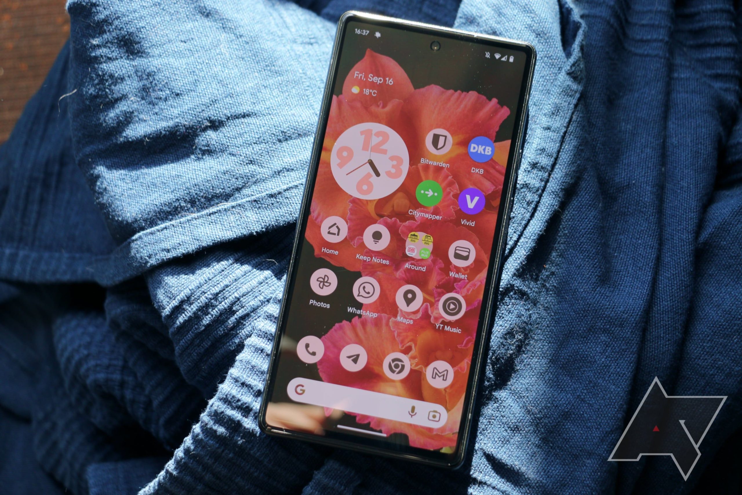 The plot to commerce app icons on Android