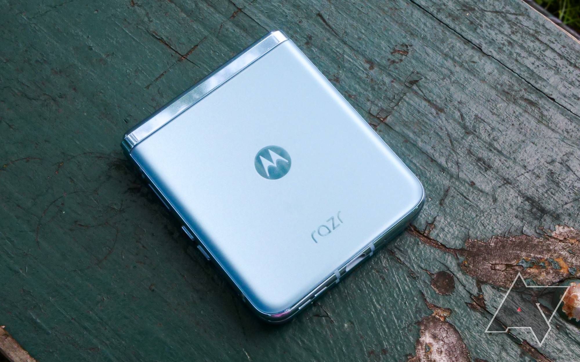 Simplest Motorola telephones in 2023