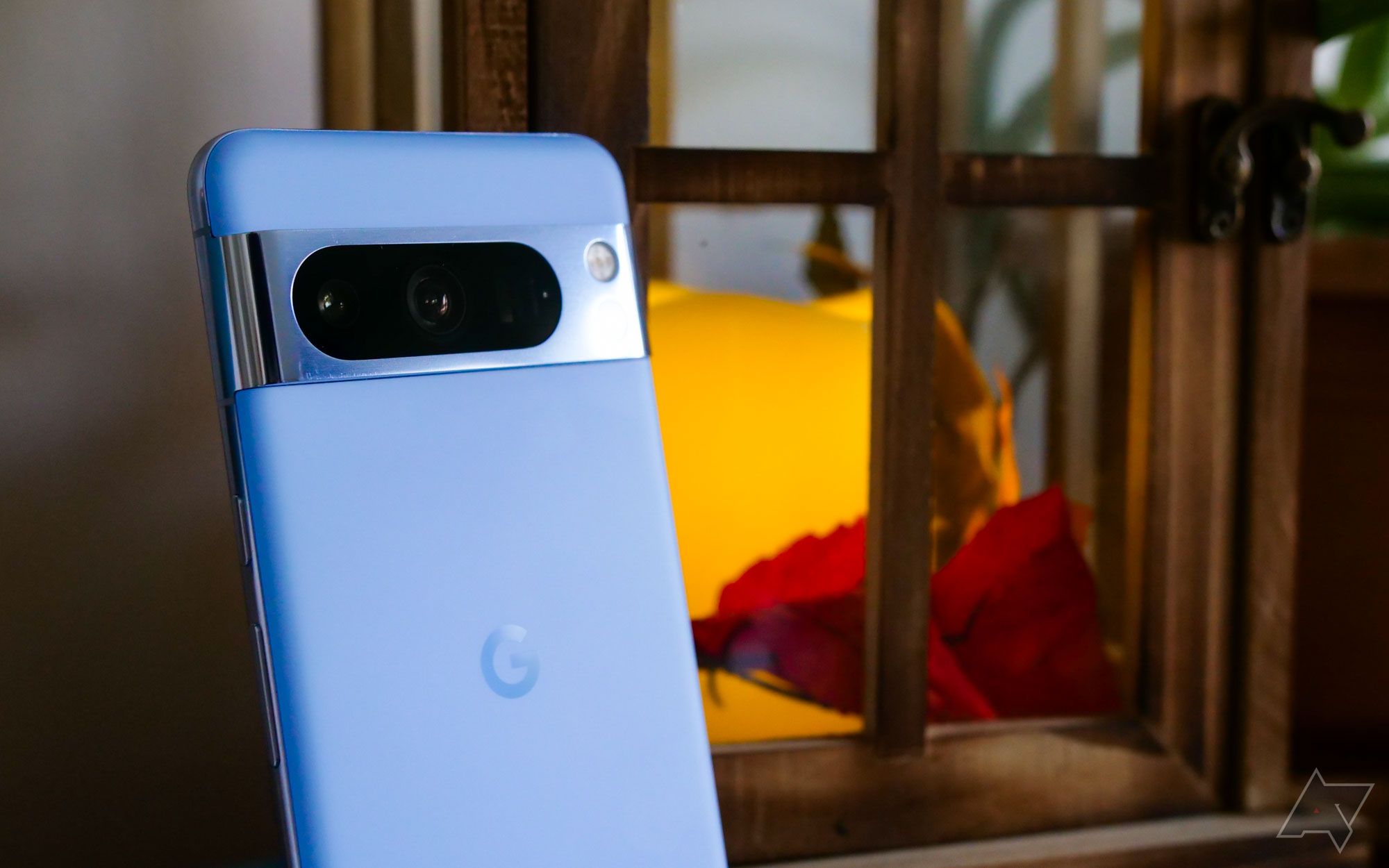Google’s Pixel 8 Pro learns from its predecessor’s shortcomings in JerryRigEverything’s stress take a look at